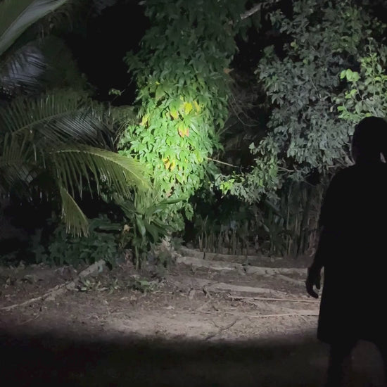 titan-range-th10-headlamp-demonstration-white-red-light-video