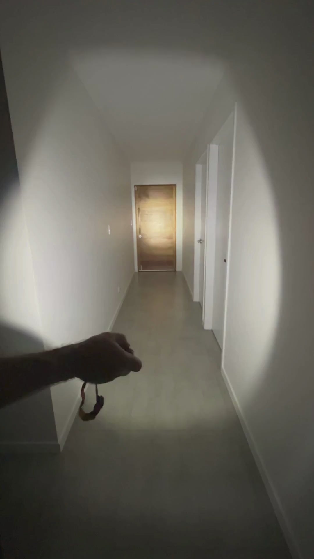 titan-range-th12-headlamp-hallway-video-demonstration